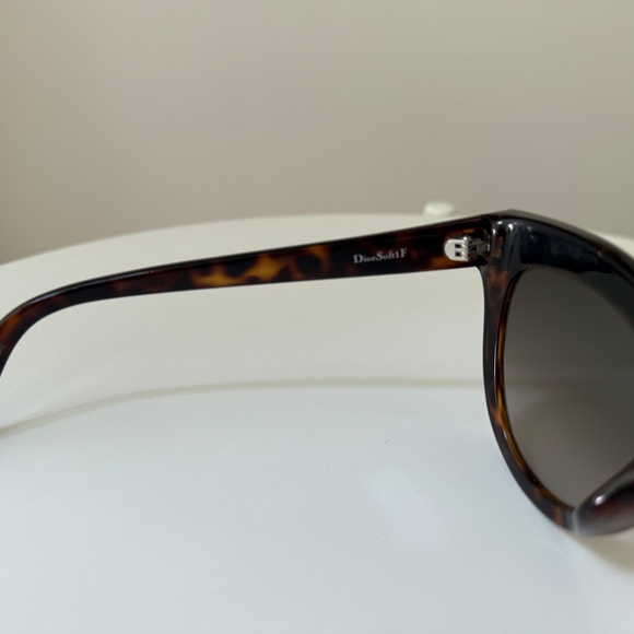 Vintage Dior Diorsoft1 Butterfly Sunglasses (Tortoiseshell and Matte Black) - Picture 3 of 12